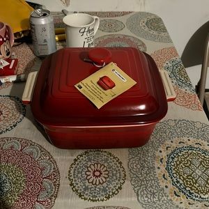 4 piece set red in color